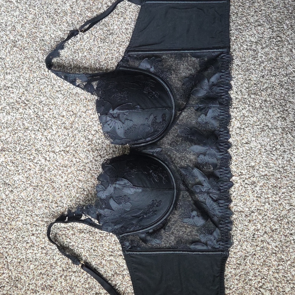 Victoria's Secret Very Sexy Balconet Bustier Bra 34d